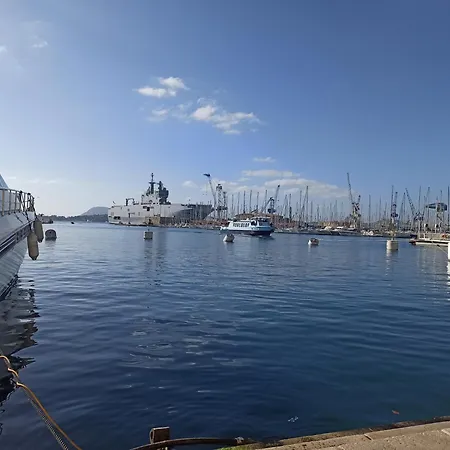 Greenpeace - Host Provence Appartement Toulon