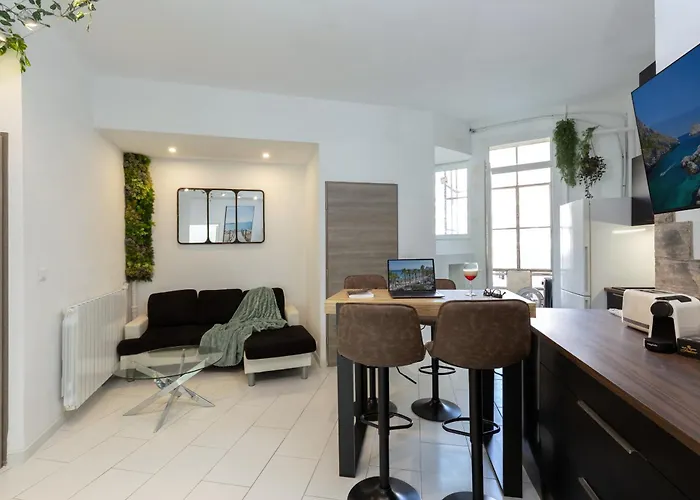 Greenpeace - Host Provence Appartement *