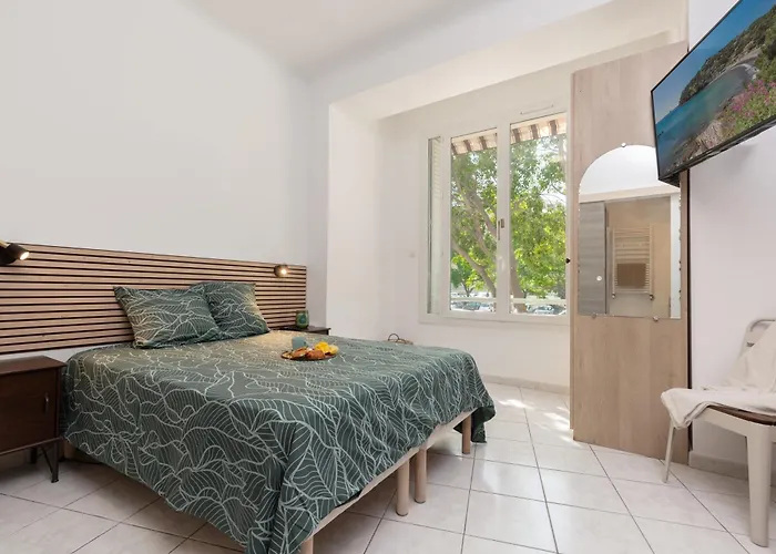 Greenpeace - Host Provence Appartement